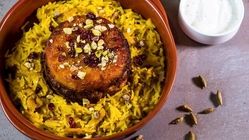 عکس | قیمت‌های شوکه‌کننده در منوی یک رستوران تهرانی در تابستان ۹۸؛ همه غذاها یکجا زیر ۴۰۰ هزار تومان!