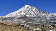 عکس | تصویری تلخ از قله دماوند در میان حجم انبوه آلودگی هوا در تهران