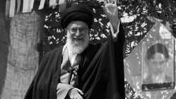 رایزن فرهنگی ایران در عراق: پیکر رهبر شهید شامگاه ۱۶ تیر وارد فرودگاه نجف خواهد شد