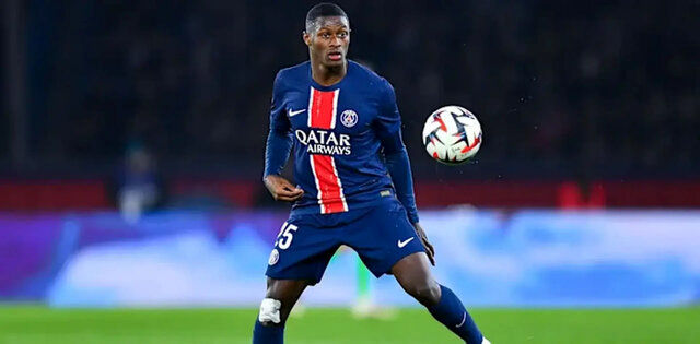 مدافع سابق بارسلونا از درخشش مندز تمجید کرد