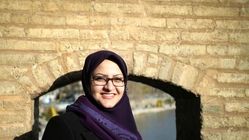 مینو خالقی خطاب به نمایندگان پیگیر قانون عفاف و حجاب: شهر در خطر ریزش است!