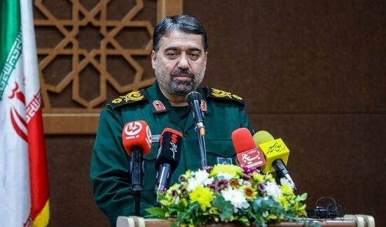 سردار قریشی: تصاویر حضور رهبر انقلاب در جلسات با فرماندهان منتشر می‌شود