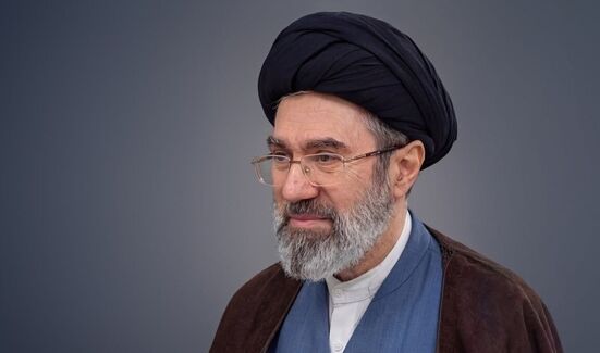 دانش‌آموزان و دانشجویان همواره پاسدار ریشه‌های هویت ملی و عزت و استقلال فرهنگی خود و زبان مادری و پرچم مقدس نظام اسلامی و سایر نمادهای آن باشند