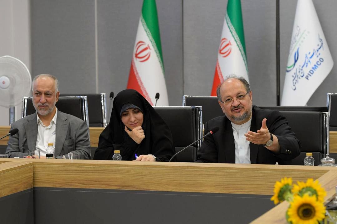 محمد شریعتمداری: ضعف کارشناسی و اشتباه سیاستگذاری در گذشته باعث گسست عمیق در زنجیره ارزش پتروشیمی شد