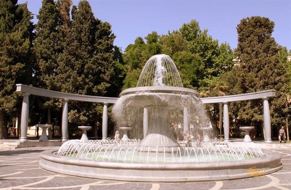 بازدید از دو مقصد محبوب گردشگران 