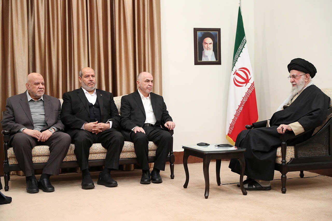 عکس| دیدار رئیس و اعضای شورای رهبری حماس با رهبر انقلاب
