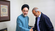 عیادت رئیس جمهور از سیدمحمد خاتمی