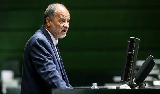 تذکر یک نماینده مجلس به قوه قضائیه: اموال ۱۵۰ نفری که ارز را به کشور بازنگرداندند ضبط شود