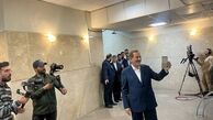 ویدئو | خبرنگاران از لحظه نوشتن رای اسم یک نامزد در برگه رای فیلم‌برداری کردند!