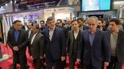 حضور استاندار یزد در غرفه چادرملو در دوازدهمین نمایشگاه فن‌بازار یزد