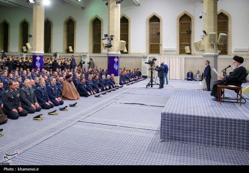 عکس | دیدار فرماندهان نیروی هوایی و پدافند هوایی ارتش با رهبر انقلاب