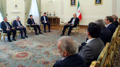 پزشکیان در دیدار با مشاور امنیت ملی عراق: هرگاه وحدت و انسجام میان کشور‌های اسلامی برقرار باشد، توطئه‌های آمریکا و رژیم صهیونیستی علیه ملت‌های منطقه به نتیجه نخواهد رسید