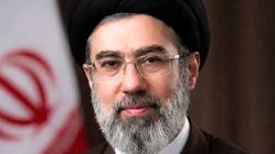 رهبر انقلاب: لازم است تک‌تک جان‌فدایان بیش از پیش برای پاسداری از وحدت صفوف منسجم ملّت اهتمام ورزند و اختلافات را به تنازع و تفرقه تبدیل نکنند/ نمایندگان مجلس از اختلافات پوچ سیاسی پرهیز کنند