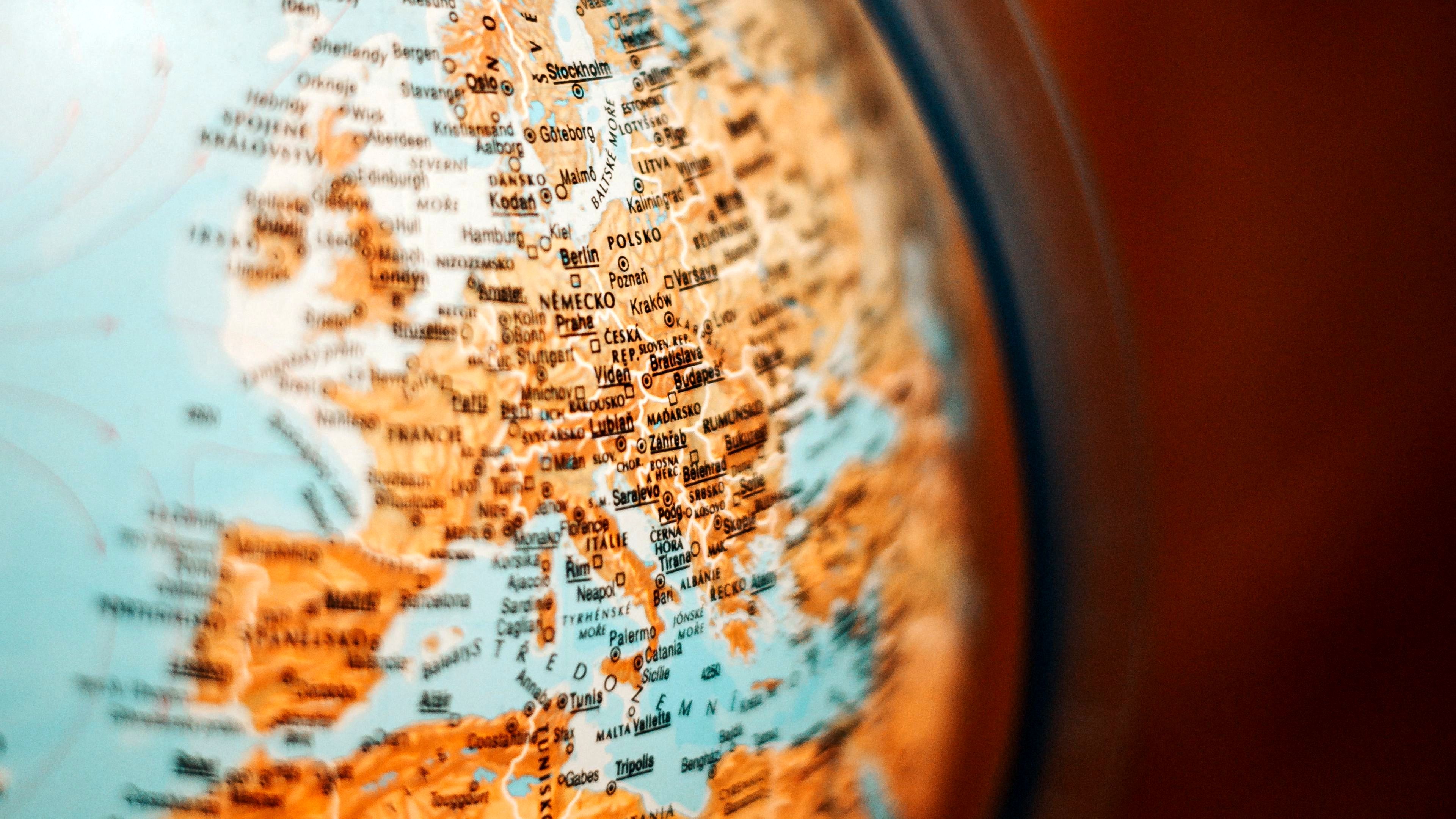 دلیل دو پایتختی بودن برخی کشورها چیست؟