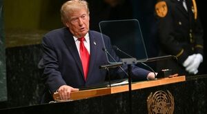 ترامپ ادعا کرد: نیروی دریایی ما بیش از یک میلیارد بشکه نفت را از تنگه هرمز اسکورت کرده است