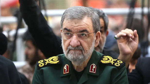 رضایی: انصارالله یک واحد نظامی ایرانی نیست/ همه بدانند اقدام علیه ایران هزینه دارد/ تنگه هرمز تحت کنترل ایران است و ما آن را مدیریت می‌کنیم
