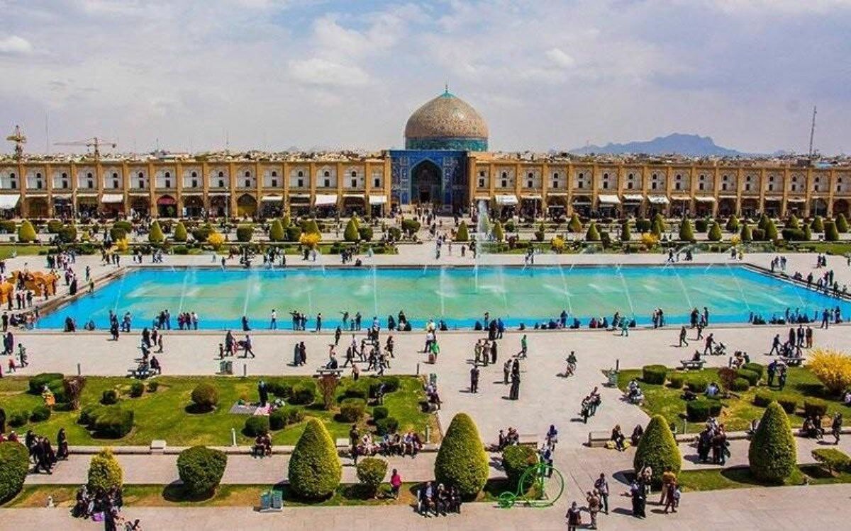 بررسی ادعای شگفت‌انگیز یک ریاضی‌دان دوره صفوی/ آیا قبله اصفهان واقعاً خاص است؟
