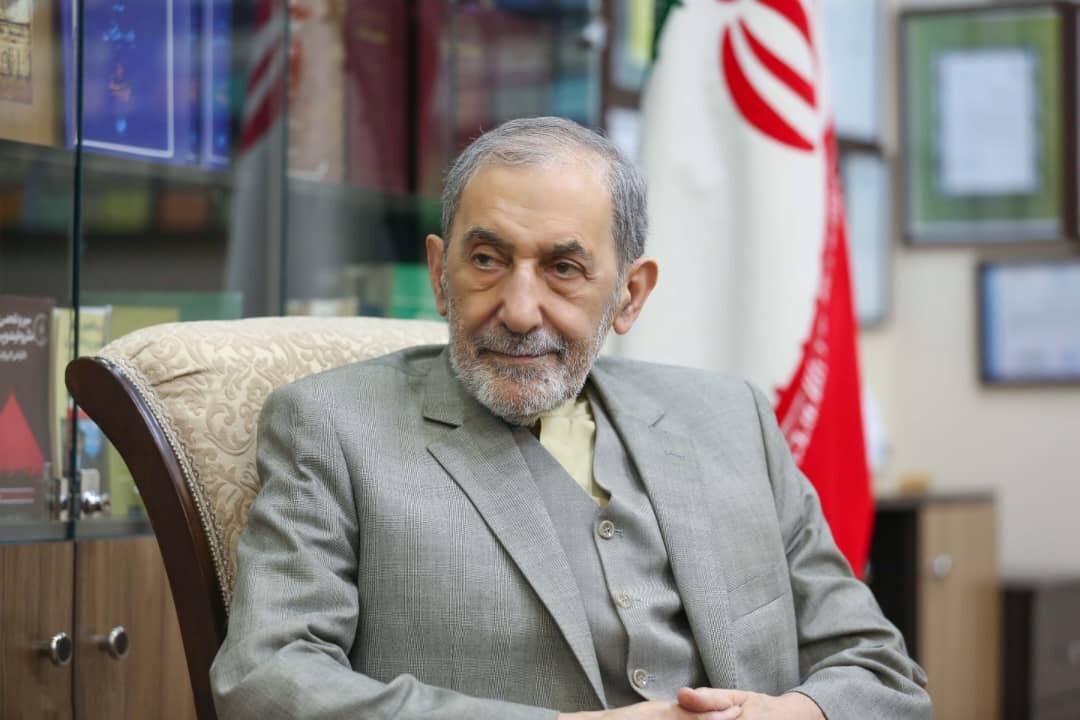 ولایتی: دشمنان با دالان زنگزور به دنبال محاصره زمینی ایران و روسیه هستند