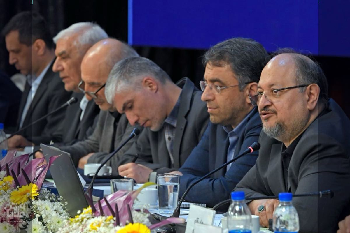 پاسخ شریعتمداری به منتقدان