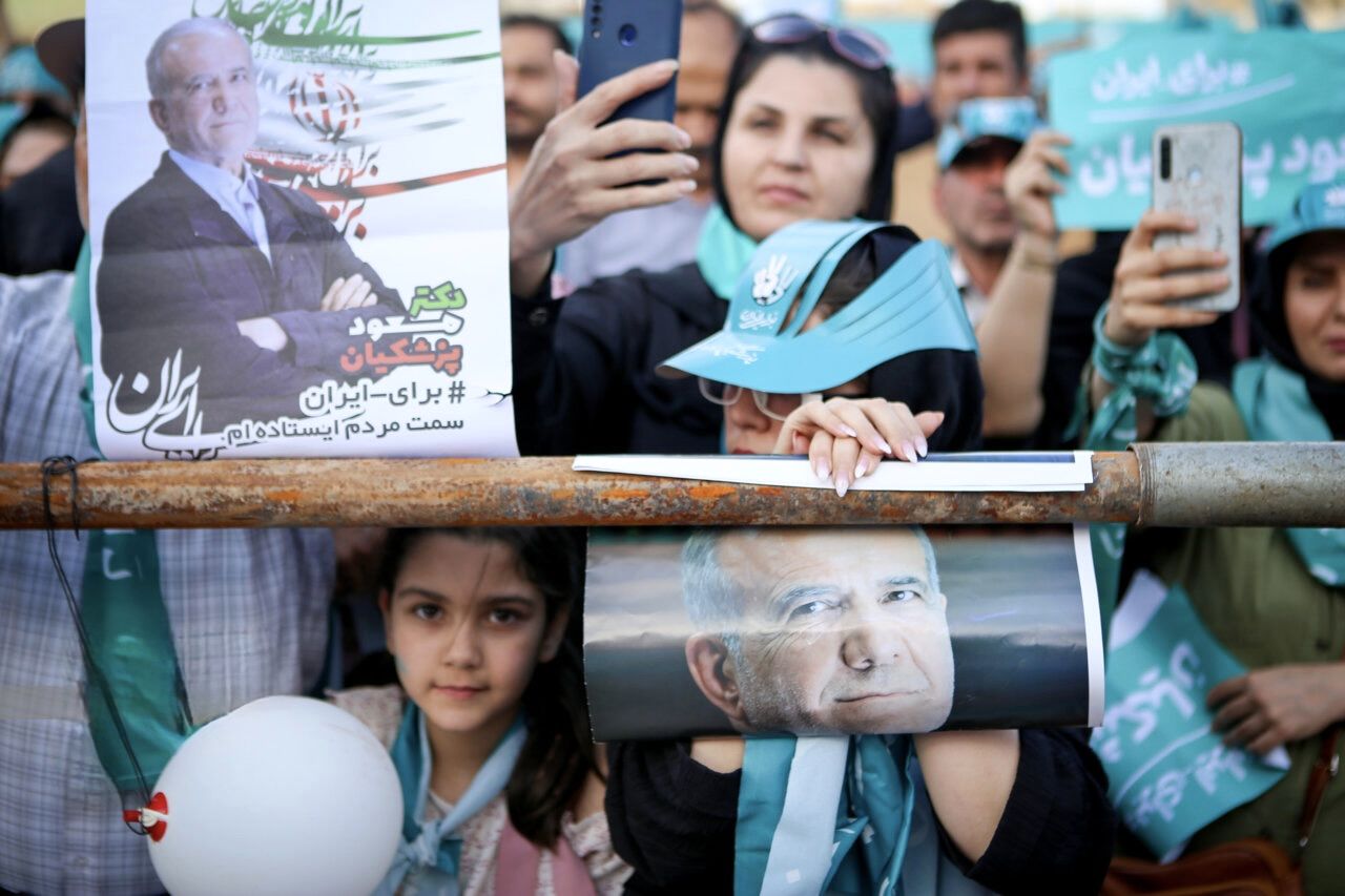 هشدار اعتماد به اصلاح طلبان:‌ عبور از پزشکیان استراتژی شکست خورده است