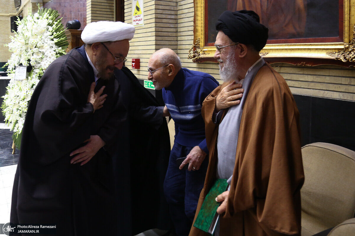 تصاویر جدید از موسوی خوئینی‌ها، بهزاد نبوی و علی یونسی در یک مراسم